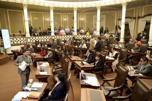 No se blindará a funcionarios en las comparecencias: Biestro