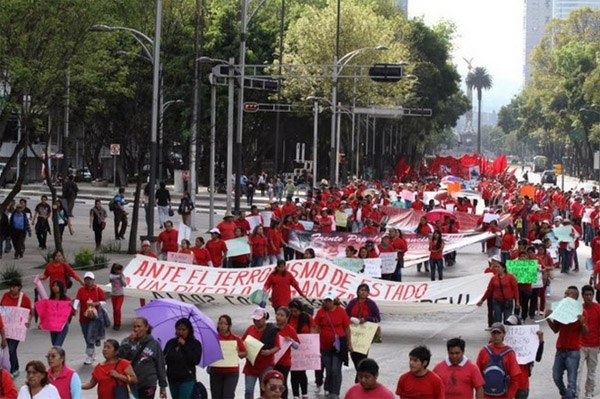Trasladan a penales federales a 11 detenidos en el Zócalo DF