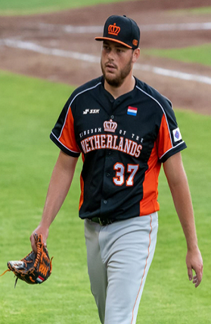 Pericos de Puebla contrata al lanzador holandés Tom De Blok