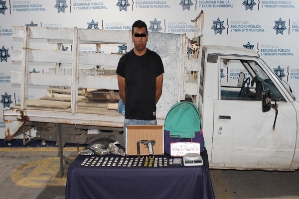 Cayó narcomenudista con más de 90 dosis de droga en Tecola