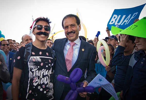 BUAP: Esparza Ortiz inaugura edificio multiusos en Preparatoria “Alfonso Calderón Moreno”