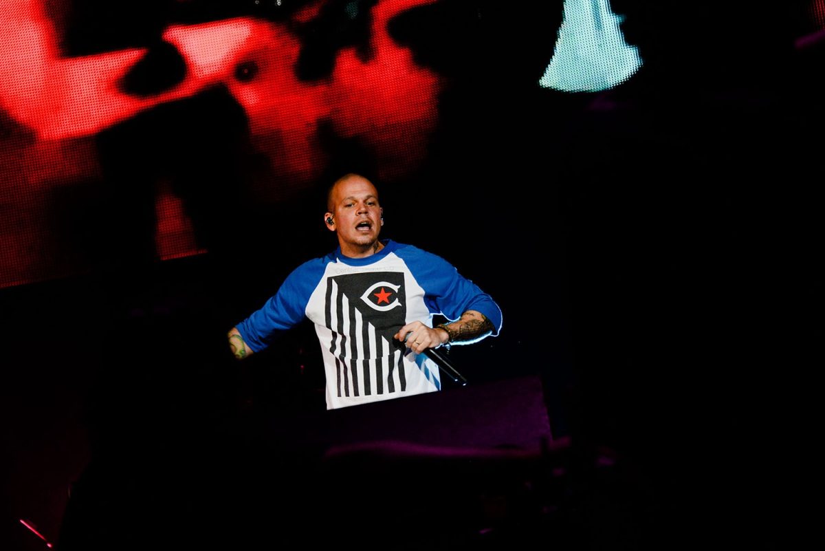Residente, de Calle 13 golpeó a fan en el Vive Latino 2014