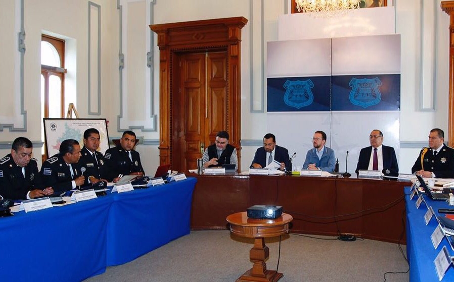 Banck revisa acciones contra delincuencia con Jefes de Sector de la Policía