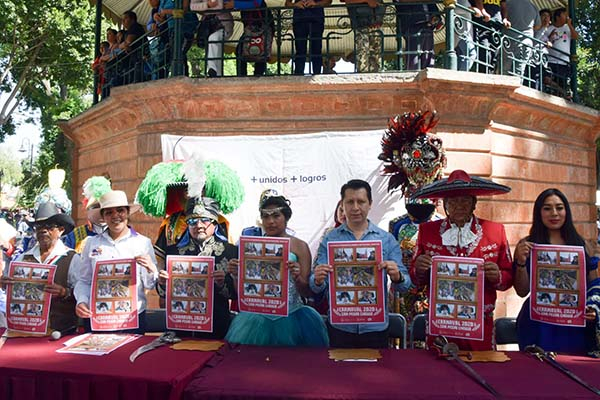 Presentan en San Pedro Cholula edición 2020 del Carnaval