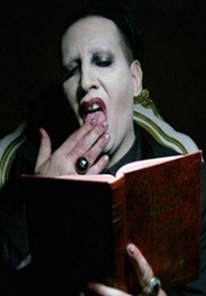 Marilyn Manson lanzará nuevo disco Heaven Upside Down