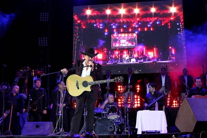 Joan Sebastian confiesa que tiene cáncer nuevamente