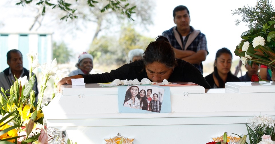 Sospechan negligencia médica en caso de joven poblana asesinada en CCH Oriente