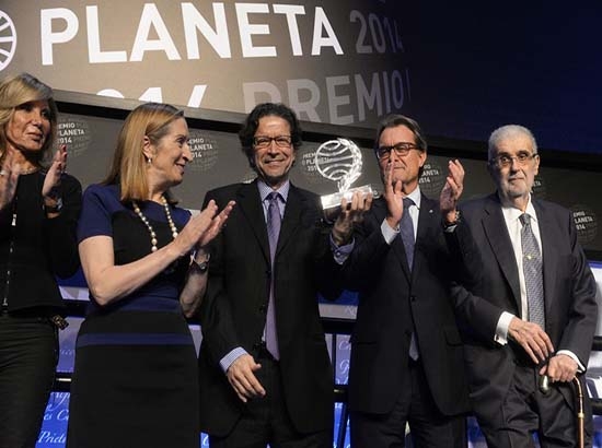 Jorge Zepeda gana el Premio Planeta con thriller sobre prostitución