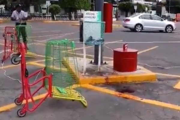 Encuentran vísceras embolsadas afuera de supermercado en Chulavista
