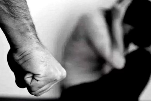La vapuleó su esposo en Texmelucan, la envió al hospital pero no quiso denunciarlo