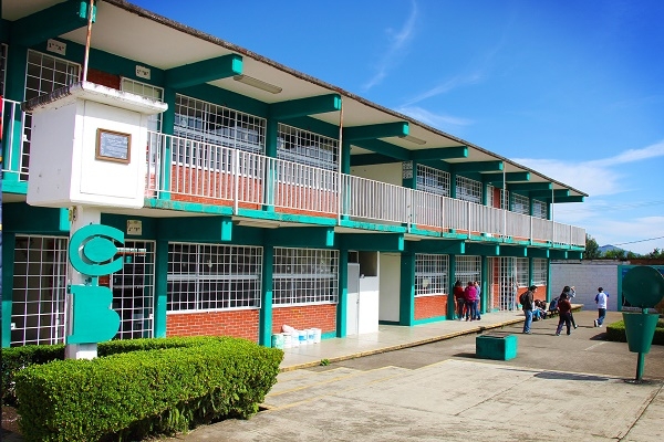 Comando armado atracó a estudiantes y docentes del Cobaep en Huauchinango