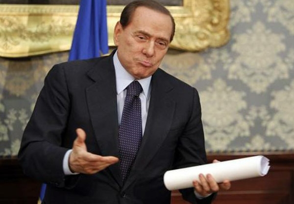 Berlusconi se equivoca de mitin y apoya a candidato opositor
