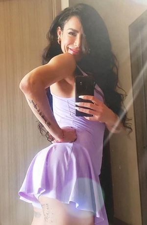 Lis Vega regaló postal “rosada”