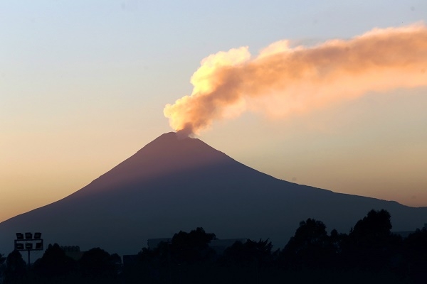 Popocatépetl mantiene actividad; PC mantiene monitoreo permanente