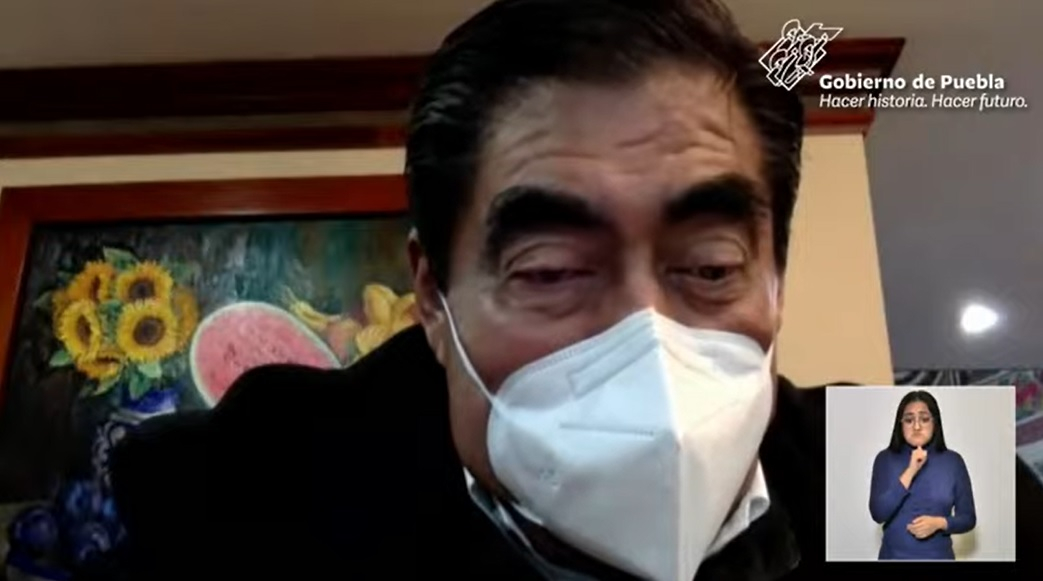 Miguel Barbosa da positivo a COVID; no presenta síntomas