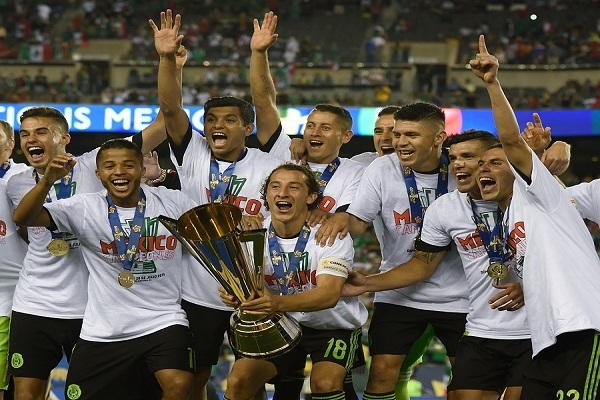 Tuca presenta lista del Tri para enfrentar a EU por el pase a la Confederaciones