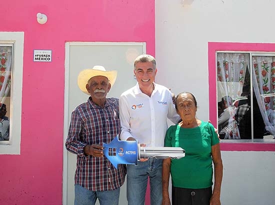 Gali entrega obras de reconstrucción en Pilcaya tras el sismo 19-S