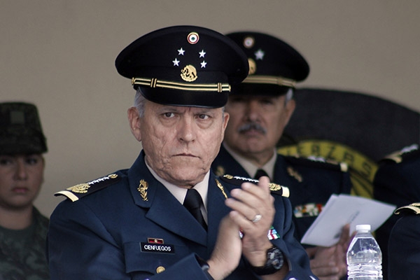 Sedena insiste: No se abrirán cuárteles para buscar normalistas