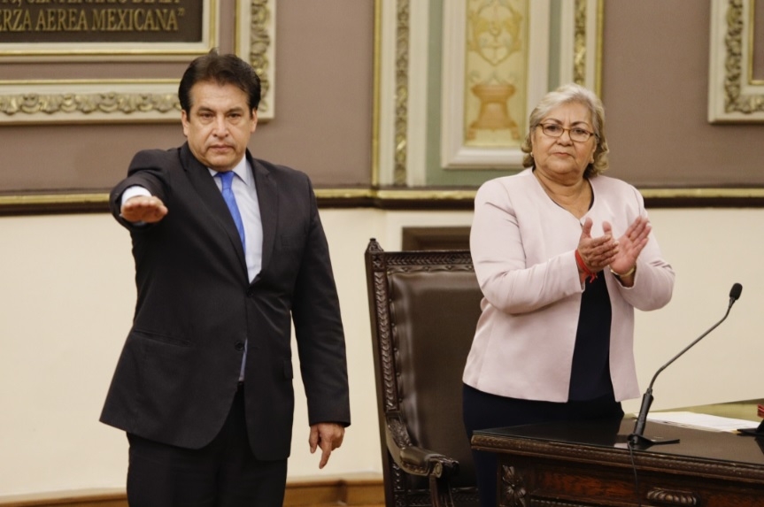 Cerezo rinde protesta como presidente de la CDH; PAN abandona sesión