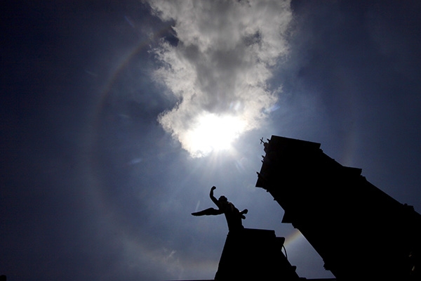 FOTOS: Halo solar corona el cielo de la ciudad de Puebla