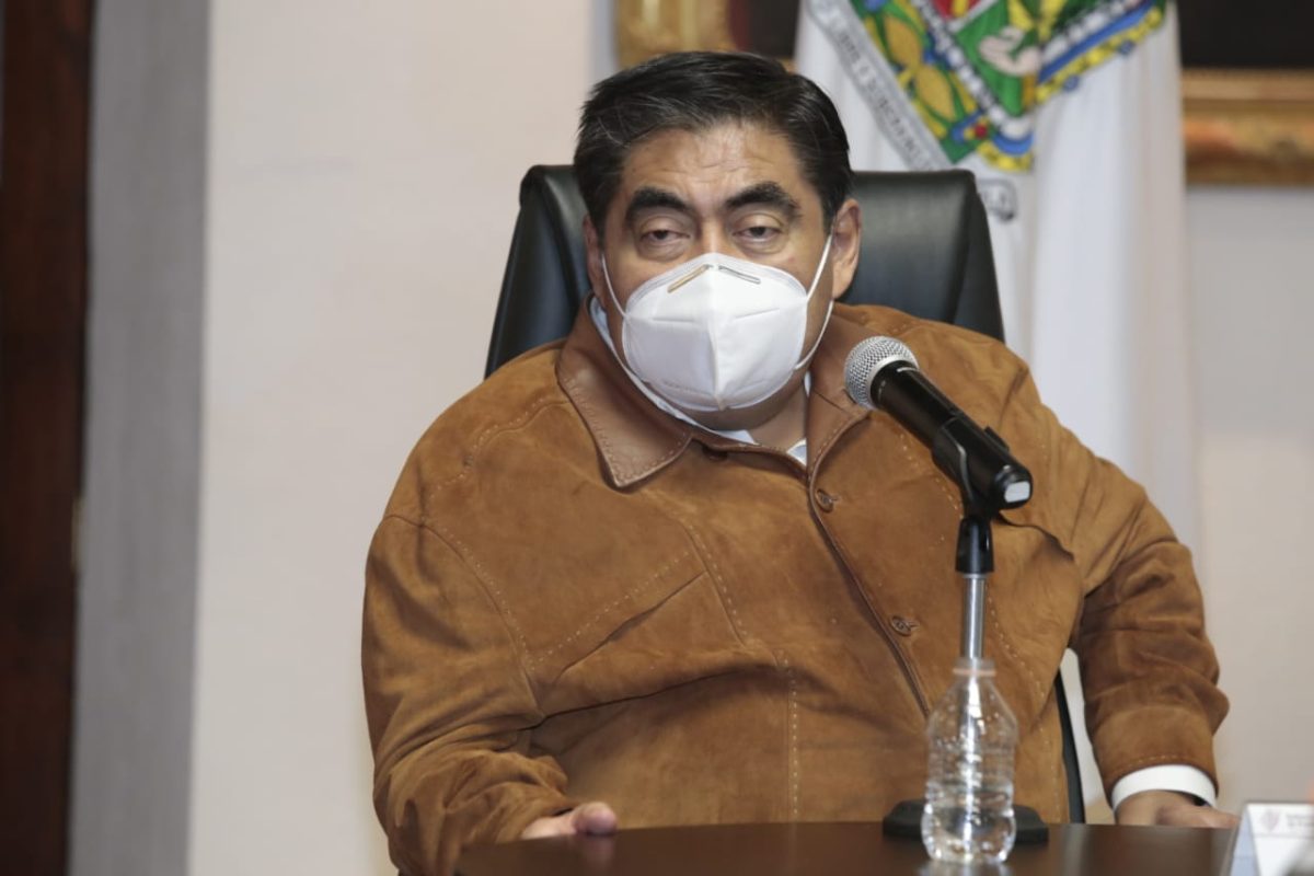 Barbosa niega que haya pedido a Lozoya beneficios para su hermano