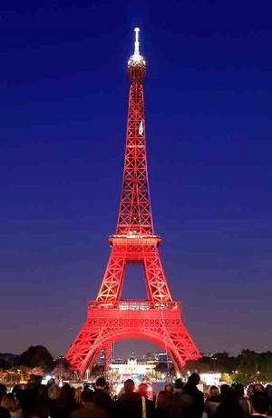 Torre Eiffel celebró sus 130 años