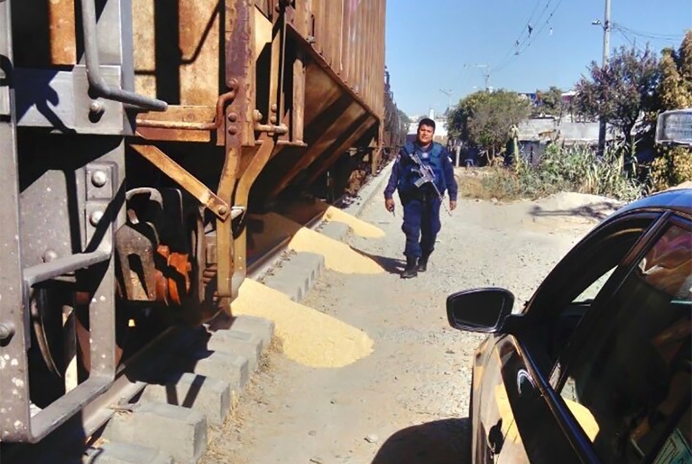Vandalizan tren cargado con granos en San Pablo Xochimehuacán
