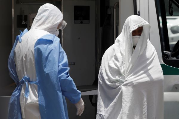 Han muerto 40 médicos y 6 enfermeras por COVID en Puebla
