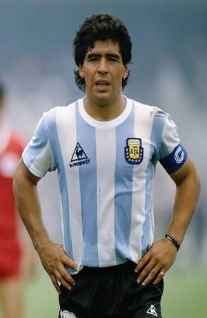 Maradona es recordado con memorial digital a dos años de su muerte