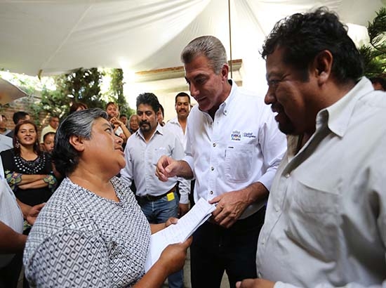 Alcalde Gali anuncia obras en Santo Tomás Chautla