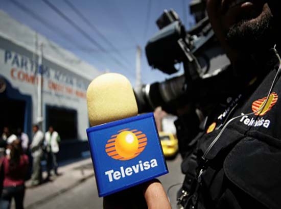 Televisa echa a corresponsal por reunirse con La Tuta