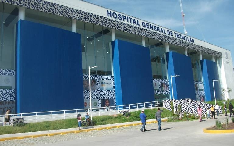Mujer da a luz en baño del hospital general de Teziutlán
