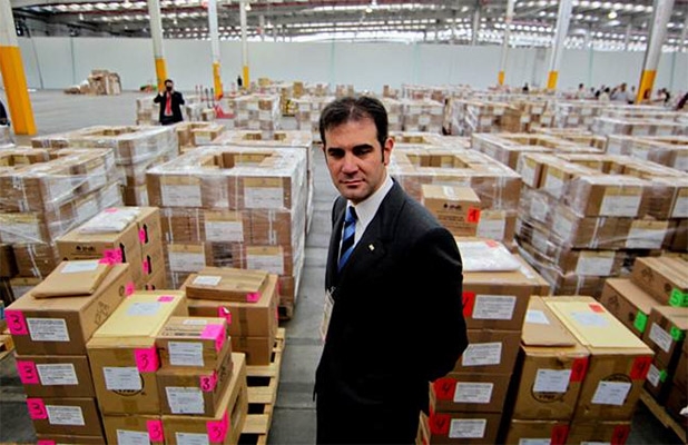 INE inicia distribución de 700 toneladas de papelería electoral