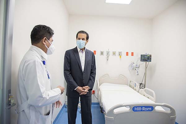 BUAP otorga base a 53 médicos y bono COVID a personal del HUP