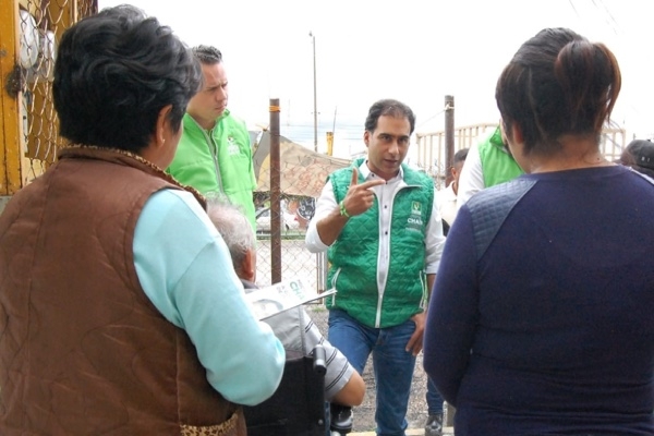 Chaín plantea retomar civismo en las escuelas