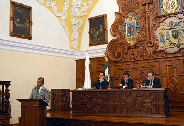 Candidatos a rector de la BUAP exponen sus proyectos ante el Consejo Universitario
