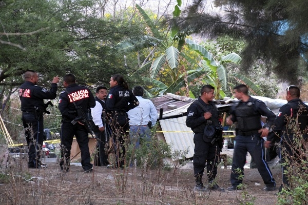 Un muerto y tres detenidos, saldo de balacera entre policías y ladrones en Tehuacán