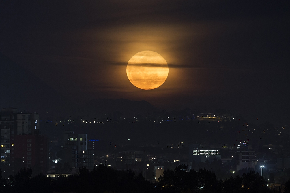 FOTOS: Así se vio la superluna de sangre en Puebla la noche del 31 de enero