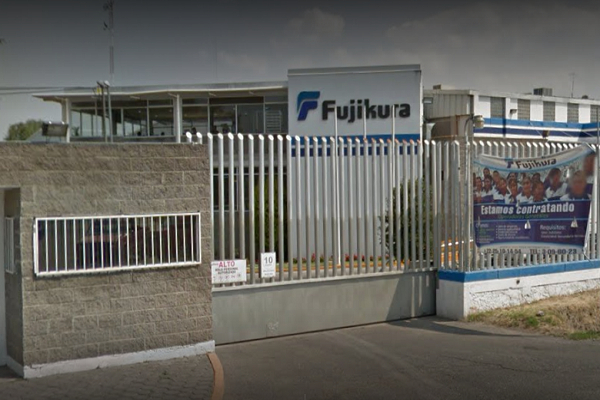 Comando armado “ordeñó” cajeros automáticos en la empresa Fujikura