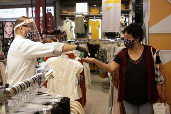 IP juzgan innecesarias las sanciones por rebasar aforo del 33%