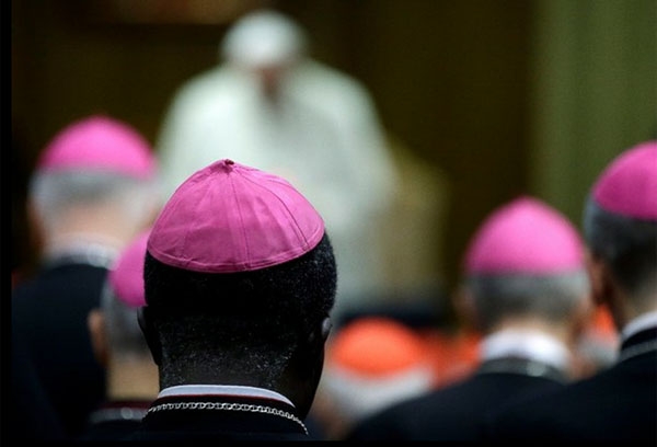 Vaticano cambia tono: “Homosexuales, con dones que ofrecer”