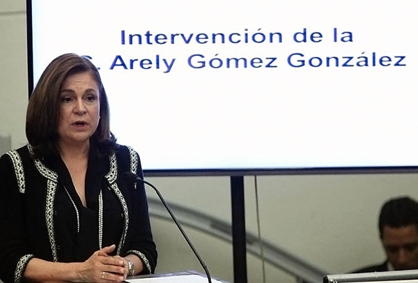 Arely Gómez niega conflicto de interés en postulación a PGR