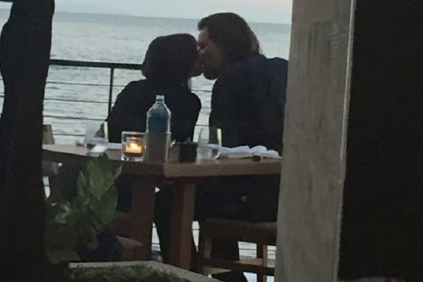 Jim Carrey: Revelan foto del último beso con Cathriona White