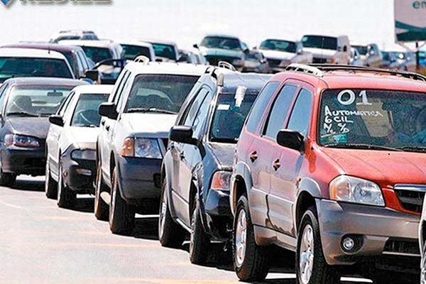 Morena insiste en legalizar autos “chocolate”