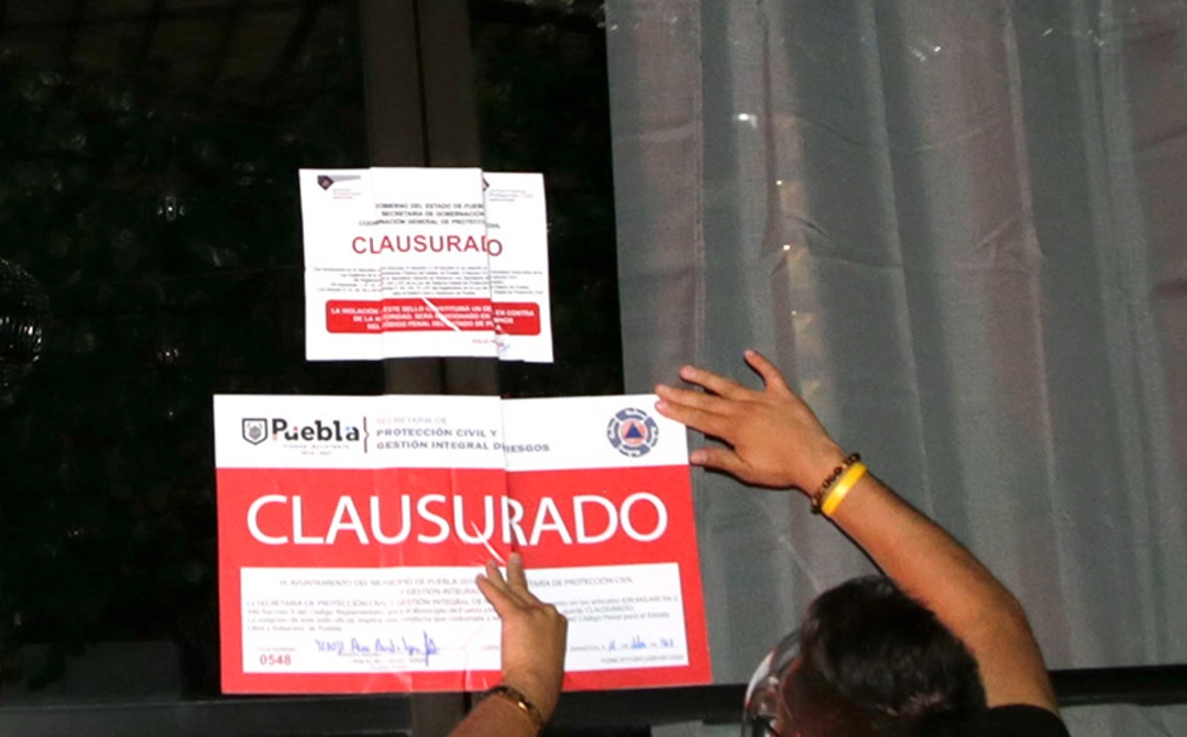 Clausuran tres restaurante-bar por incumplir decreto anti COVID en Puebla