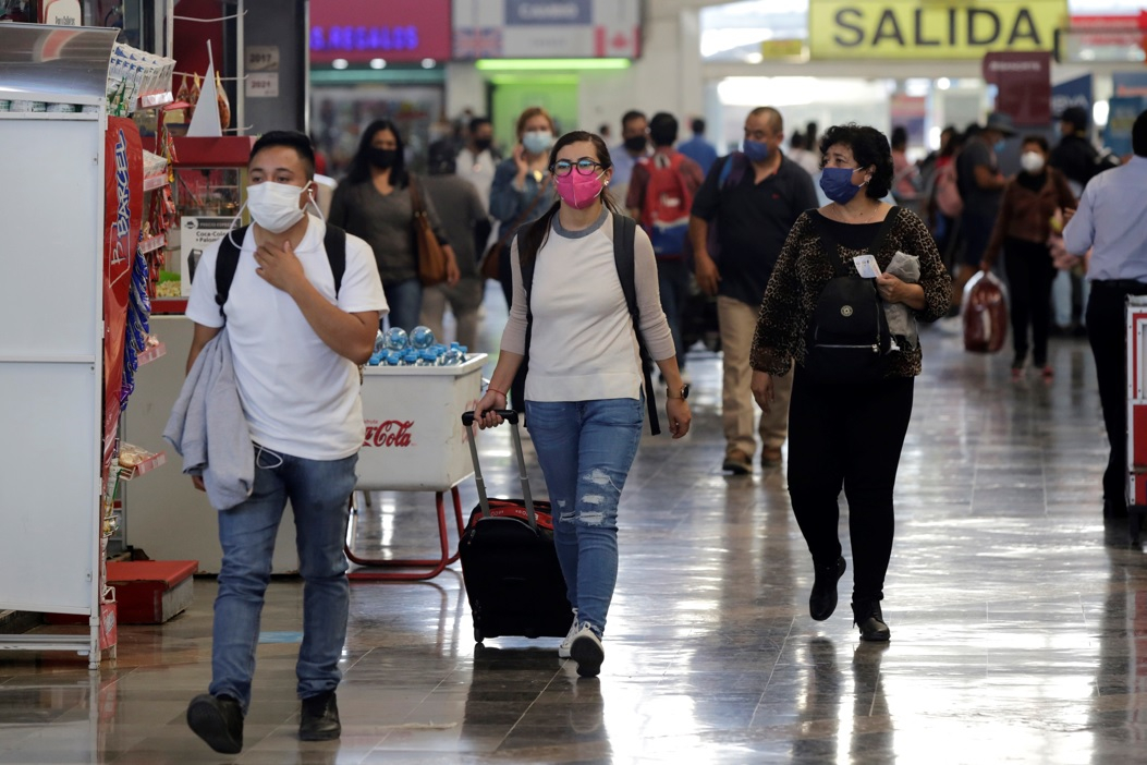 Ante ómicron, llama gobernador a poblanos a no descuidar medidas sanitarias