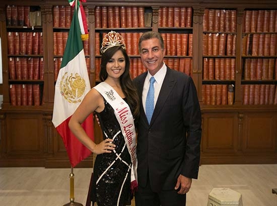 Alcalde de Puebla se reúne con Annie Maldonado, Miss Latina México 2014