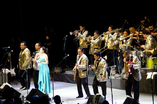 Los Ángeles Azules y la Orquesta Sinfónica de la BUAP