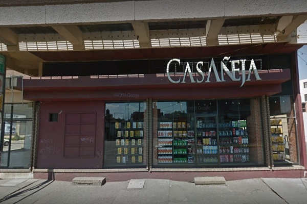 Ladrones dieron “cristalazo” a vinatería en la colonia Amor