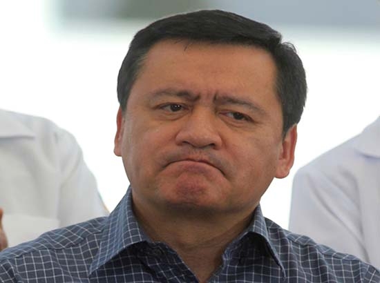 Osorio Chong niega haber presentado su renuncia a Peña Nieto